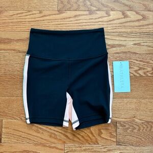 Athleta Elation Tipped Shortie XXS